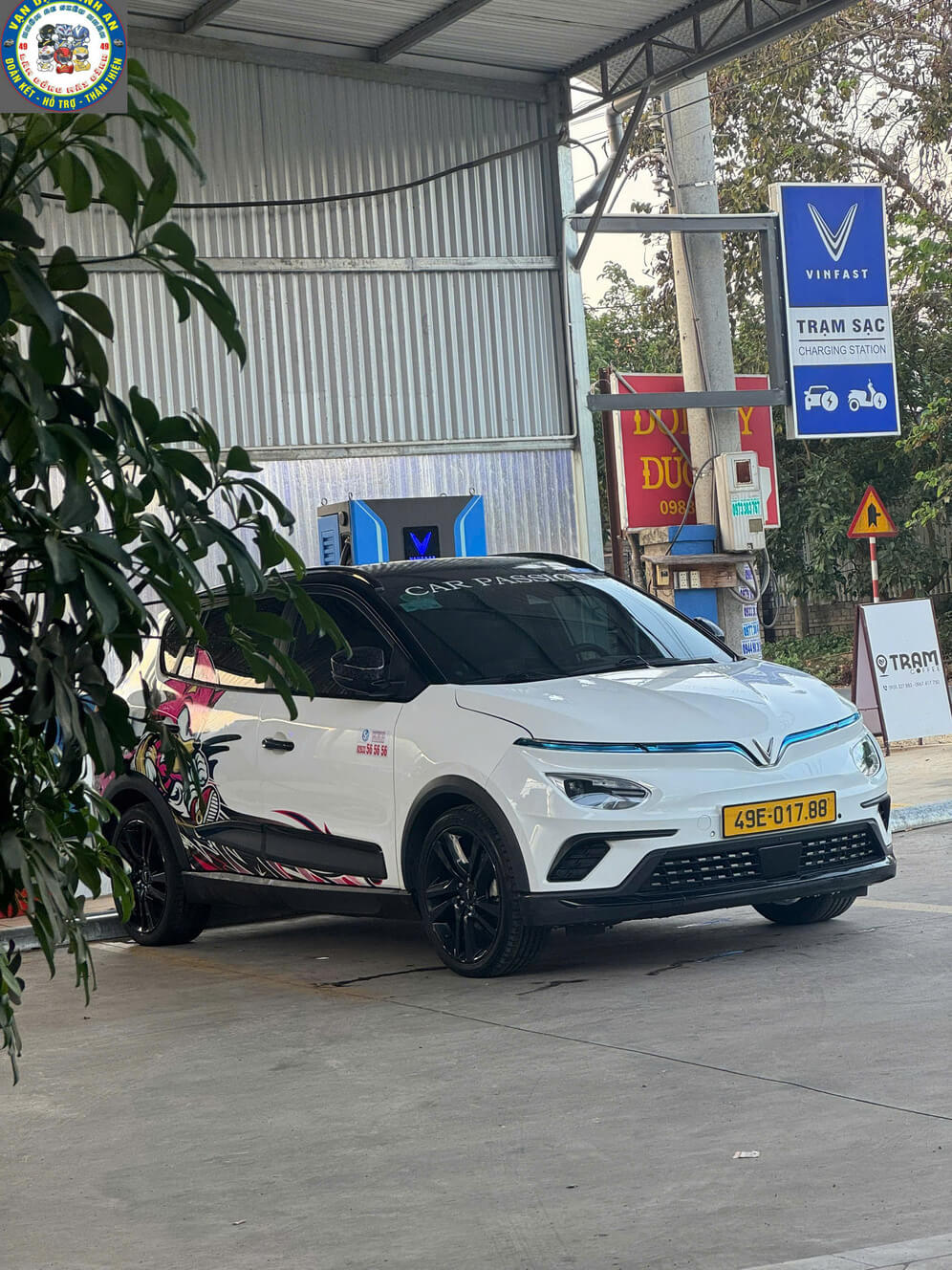 Taxi Điện Đức Trọng Giá Rẻ, Phục Vụ Tận Nơi Hình ảnh taxi điện hoạt động tại khu vực trung tâm Đức Trọng và Liên Nghĩa.