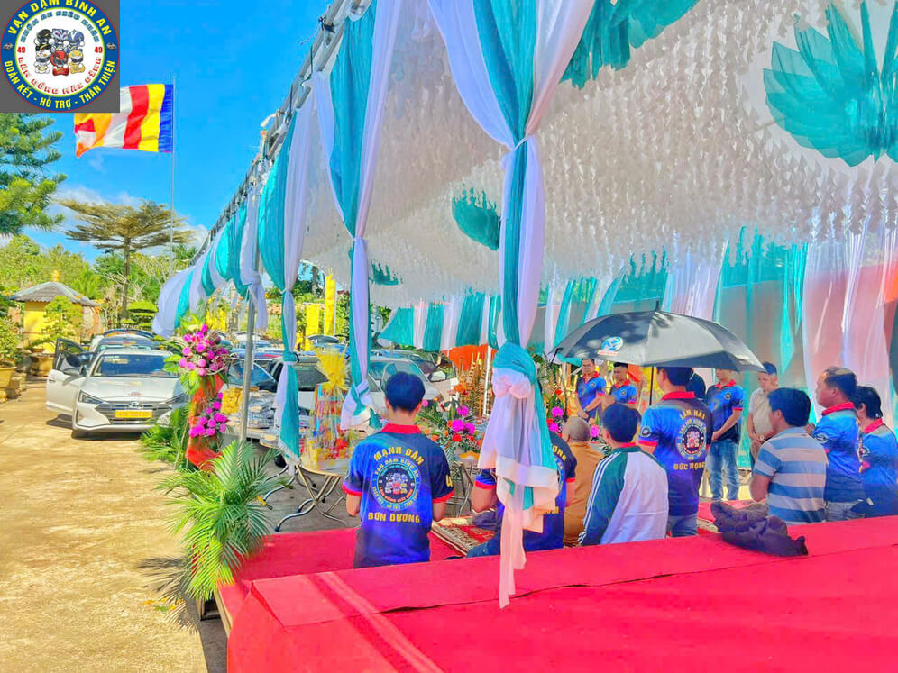 Taxi Đức Trọng 24/24, đón tận nơi, đi sân bay Liên Khương, Đà Lạt, đi tỉnh. Xe sạch, tài xế rành đường, báo giá rõ ràng.
