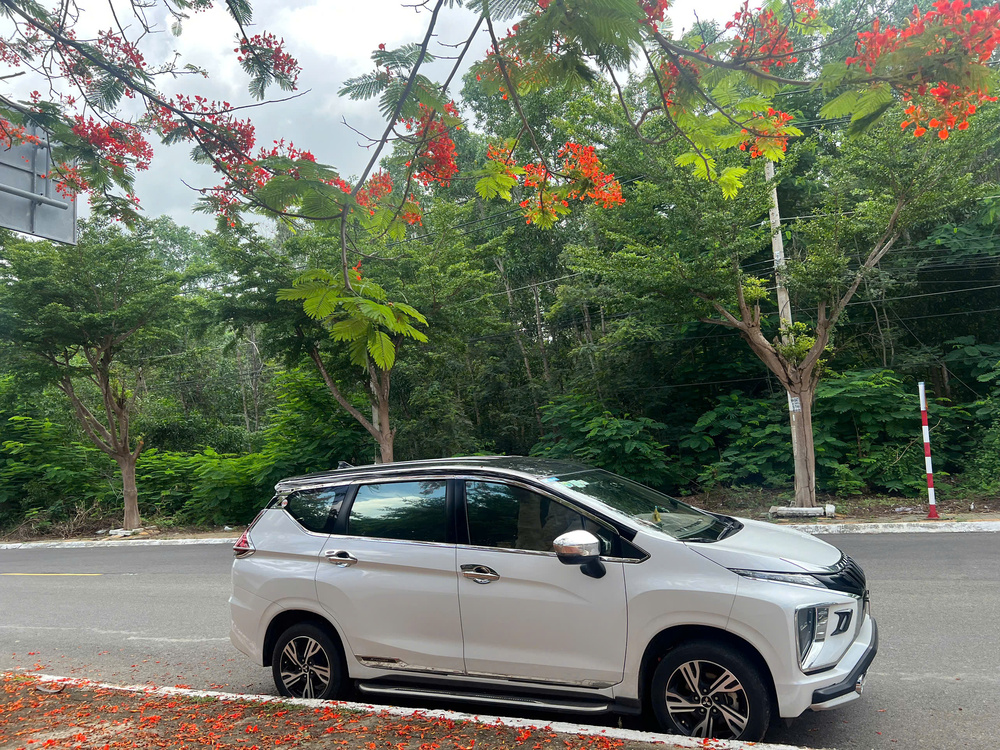 Hình ảnh xe Taxi Tân Hội Đức Trọng đang phục vụ khách hàng. Đội xe đời mới, tài xế kinh nghiệm, hỗ trợ đưa đón sân bay Liên Khương, Đà Lạt và các tuyến đường trong tỉnh Lâm Đồng.
