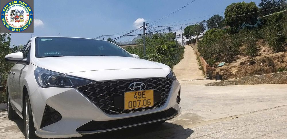 Xe taxi Vạn Dặm Bình An – Taxi Đức Trọng Đà Lạt Xe taxi biển 49E-007.06 thuộc nhóm Vạn Dặm Bình An, Taxi Đức Trọng Đà Lạt
