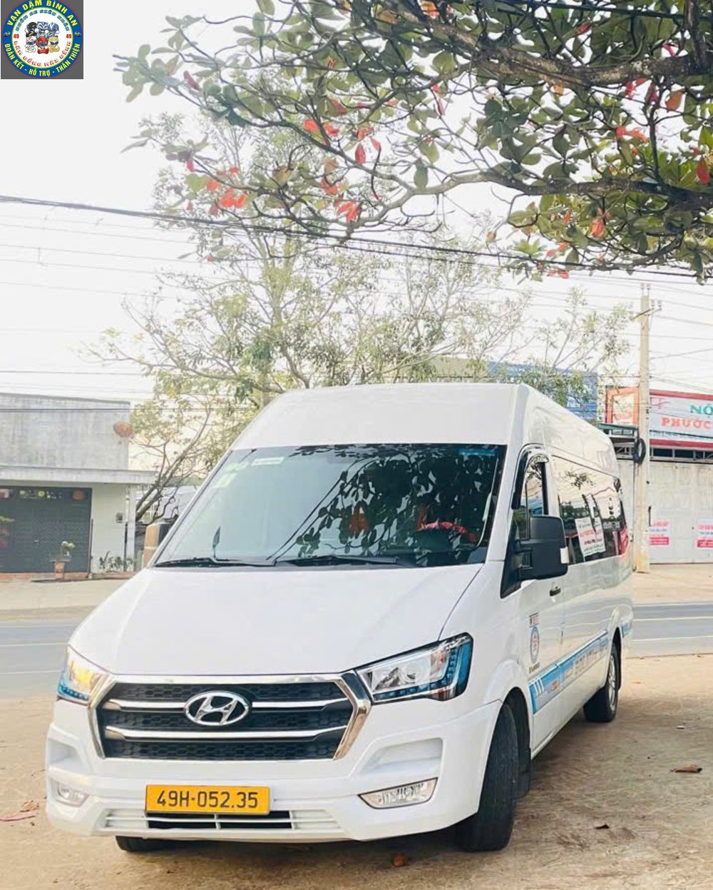 Taxi Sân Bay Liên Khương – Đã Mở Cửa Trở Lại 19/08/2026 | Taxi Đức Trọng Đà Lạt Xe 16 chỗ Hyundai Solati Taxi Đức Trọng đón khách tại sân bay Liên Khương, dịch vụ xe hợp đồng Đà Lạt phục vụ 24/7.