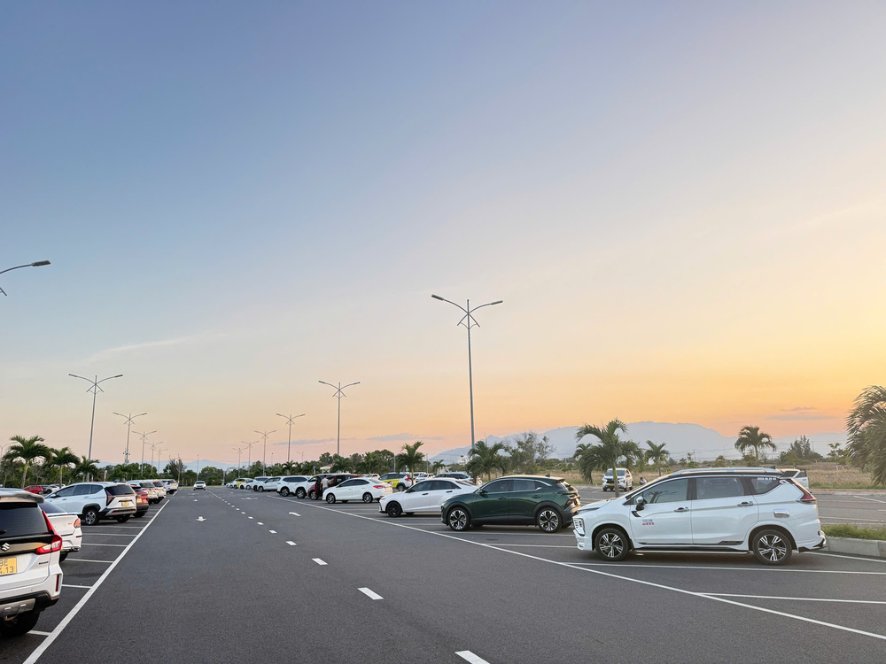 Taxi Đức Trọng Đi Đà Lạt, Sân Bay, Nha Trang Giá Cạnh Tranh Taxi Đức Trọng đi Cam Ranh, Nha Trang nhận chuyến liên tỉnh, phục vụ khách du lịch, gia đình, nhóm bạn với giá hợp lý.