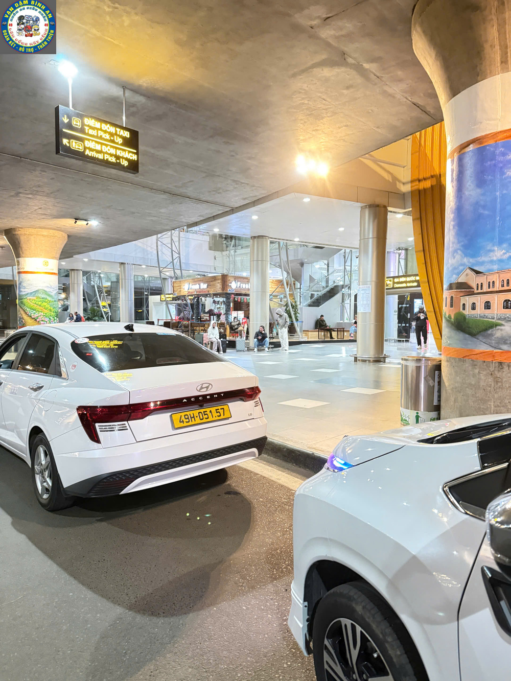 Hình ảnh taxi đón khách tại sân bay Liên Khương đi trung tâm Đà Lạt phục vụ 24/7 nhanh chóng