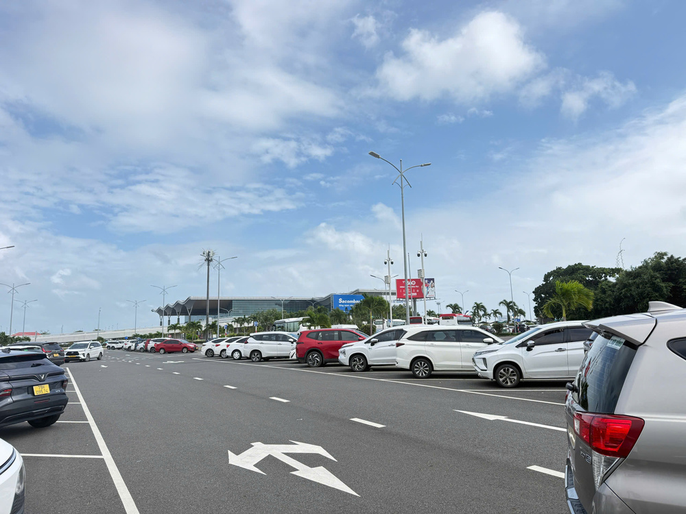 Taxi Đức Trọng Đi Đà Lạt, Sân Bay, Nha Trang Giá Cạnh Tranh Dịch vụ taxi Đức Trọng đi Cam Ranh 24/24, xe riêng đưa đón tận nơi, tài xế kinh nghiệm, hỗ trợ đặt xe nhanh qua 02633 991 252.