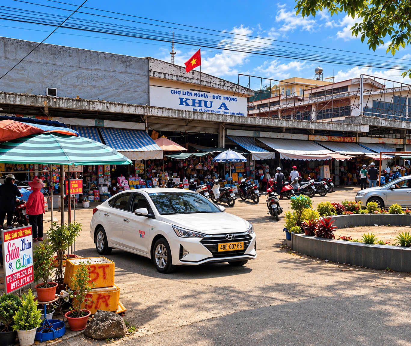 Taxi Lâm Đồng – Gọi 02633 991 252, Đón Khắp Tỉnh 24/7 Xe taxi 4 chỗ Hyundai Elantra biển 49E-007.65 đón khách trước chợ Liên Nghĩa Khu A Đức Trọng