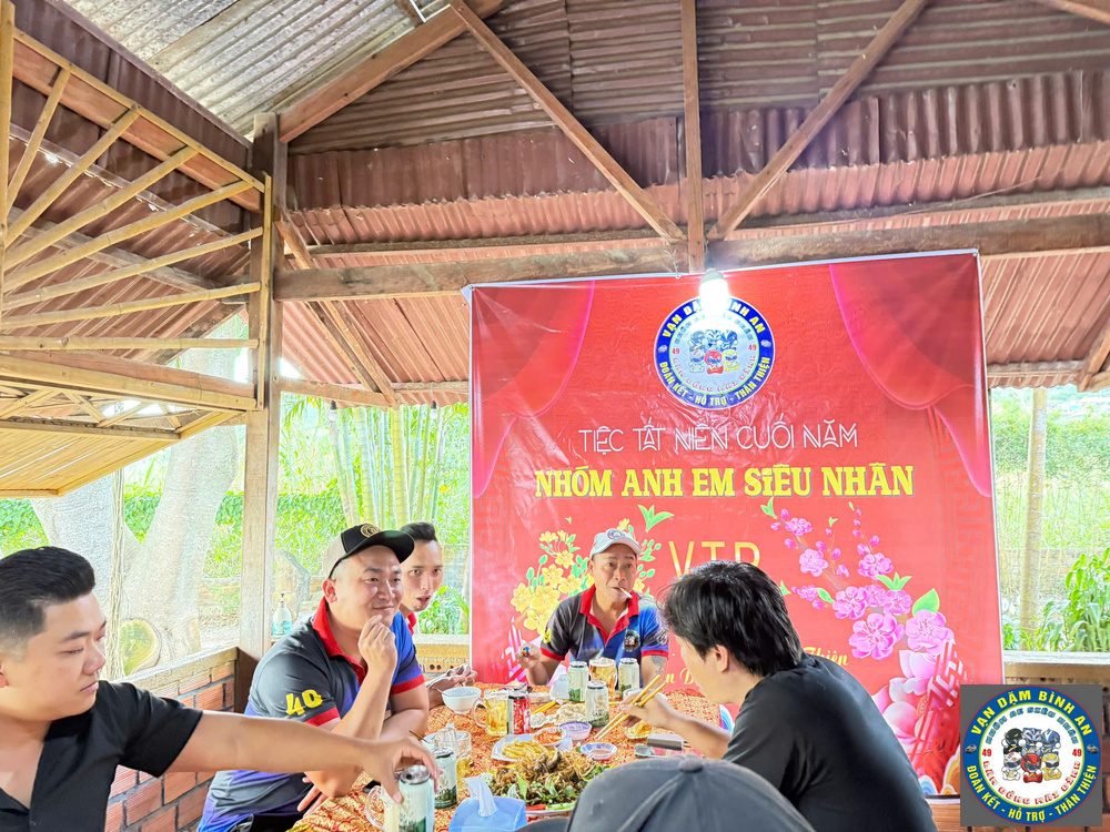 Giới Thiệu Taxi Đức Trọng Đà Lạt Tiệc tất niên Nhóm Anh Em Siêu Nhân — tài xế Taxi Đức Trọng Đà Lạt tụ họp cuối năm tại Lâm Đồng